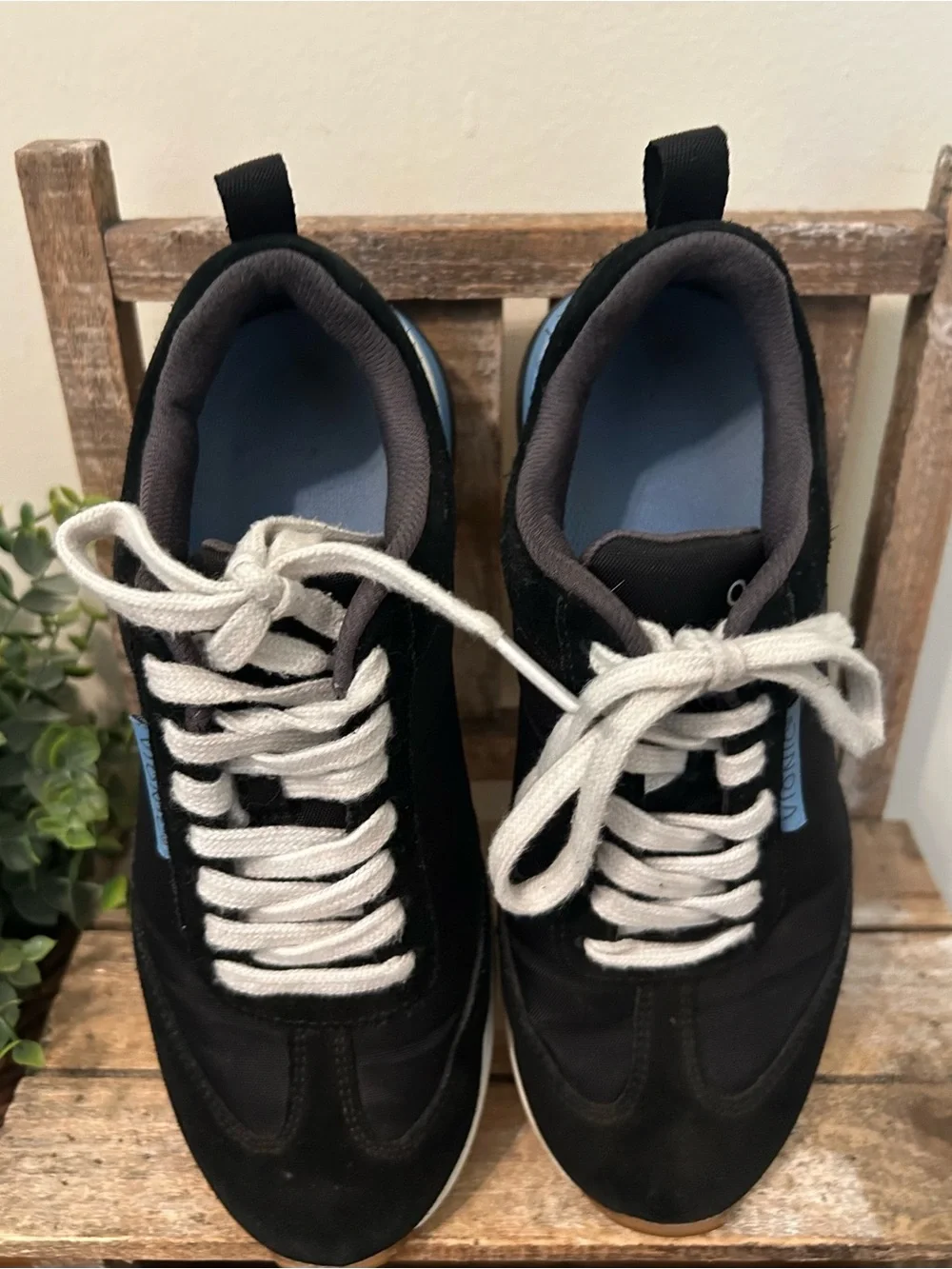 Vionic BREILYN Women's Athletic Shoes Black Size 6.5